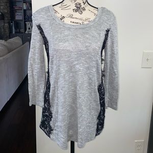 Maurices Heather Gray 3/4 sleeve sweater blouse w/black lace detail on sides